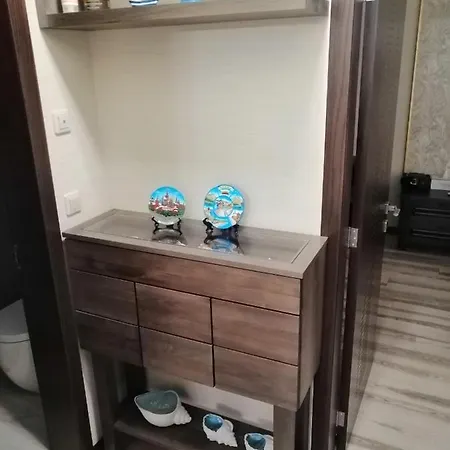 луксозен апартамент с две спални - Luxury Two Bedrooms アパート *