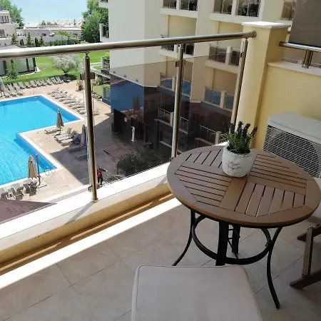 луксозен апартамент с две спални - Luxury Two Bedrooms アパート ゴールデンサンド